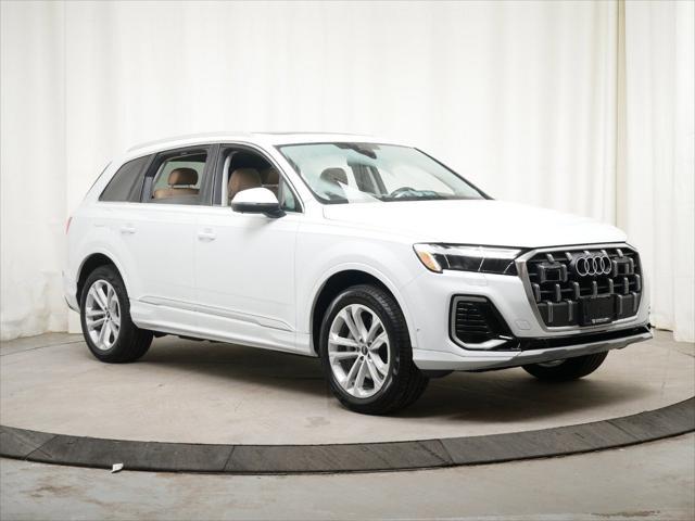 new 2025 Audi Q7 car, priced at $75,595