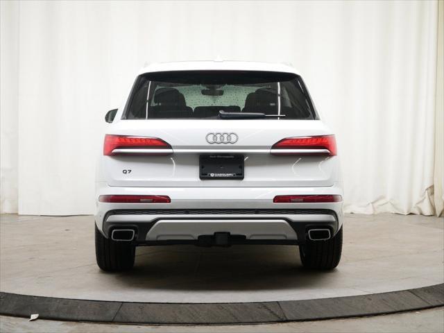 new 2025 Audi Q7 car, priced at $75,595