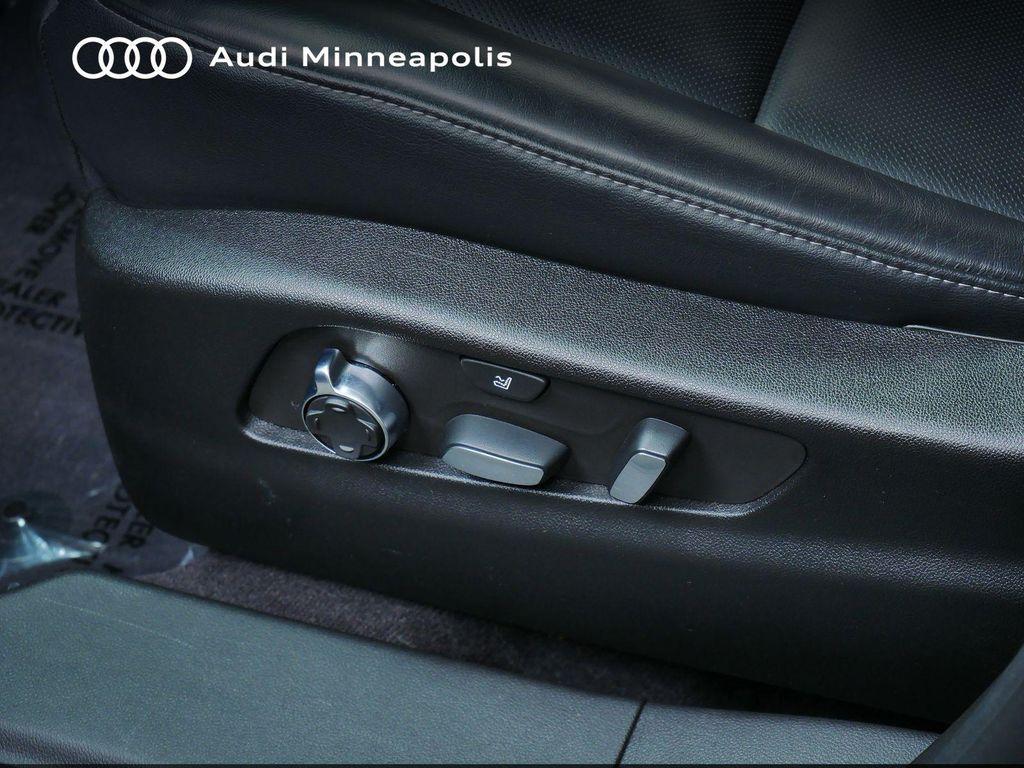 used 2023 Cadillac XT4 car, priced at $22,977