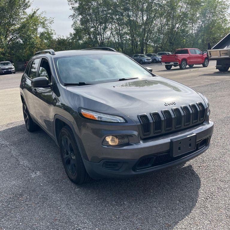 used 2016 Jeep Cherokee car, priced at $11,477