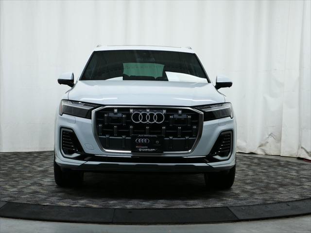 new 2025 Audi Q7 car, priced at $80,205