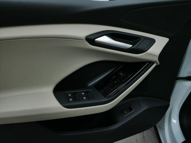 new 2025 Audi Q6 e-tron car, priced at $70,385
