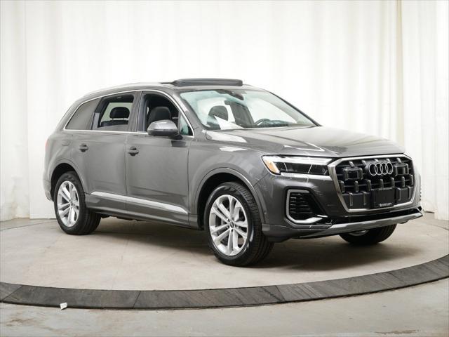 new 2025 Audi Q7 car, priced at $75,595