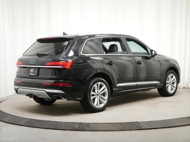 new 2025 Audi Q7 car, priced at $75,595