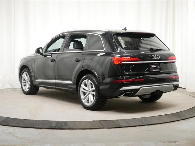 new 2025 Audi Q7 car, priced at $75,595