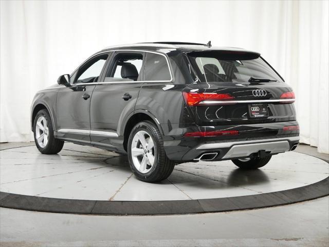 new 2025 Audi Q7 car, priced at $70,745