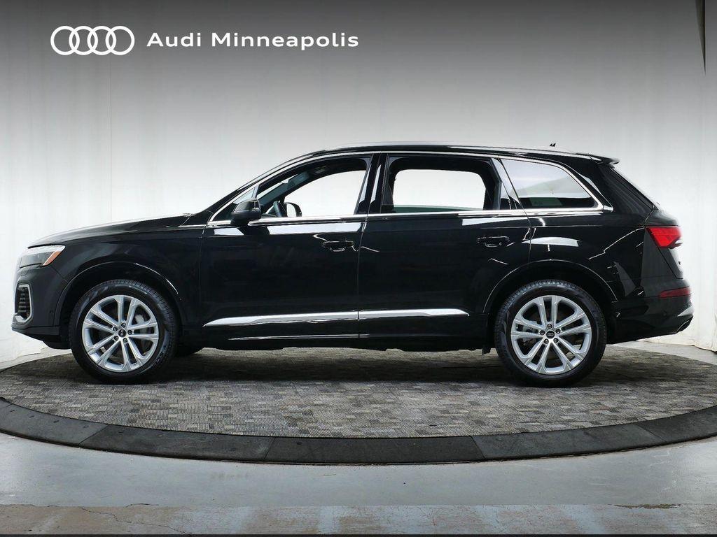 used 2025 Audi Q7 car, priced at $59,977