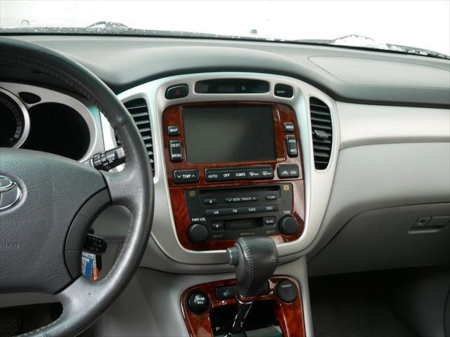 used 2006 Toyota Highlander Hybrid car, priced at $7,499