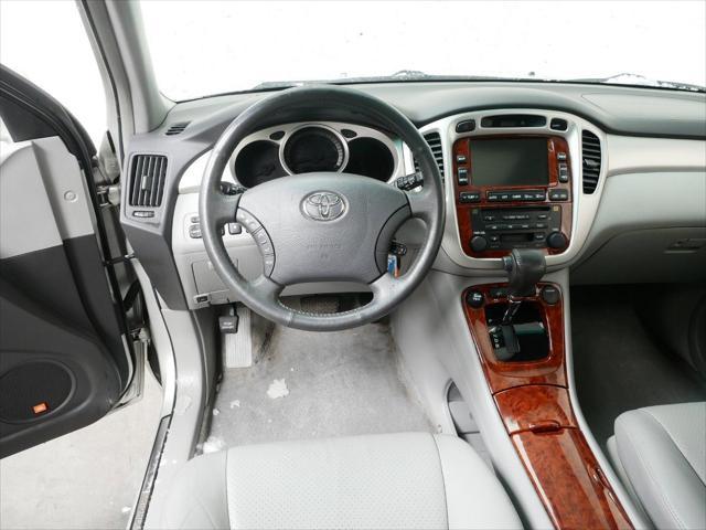 used 2006 Toyota Highlander Hybrid car, priced at $7,499