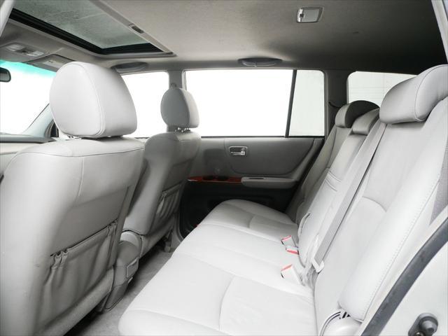 used 2006 Toyota Highlander Hybrid car, priced at $7,499