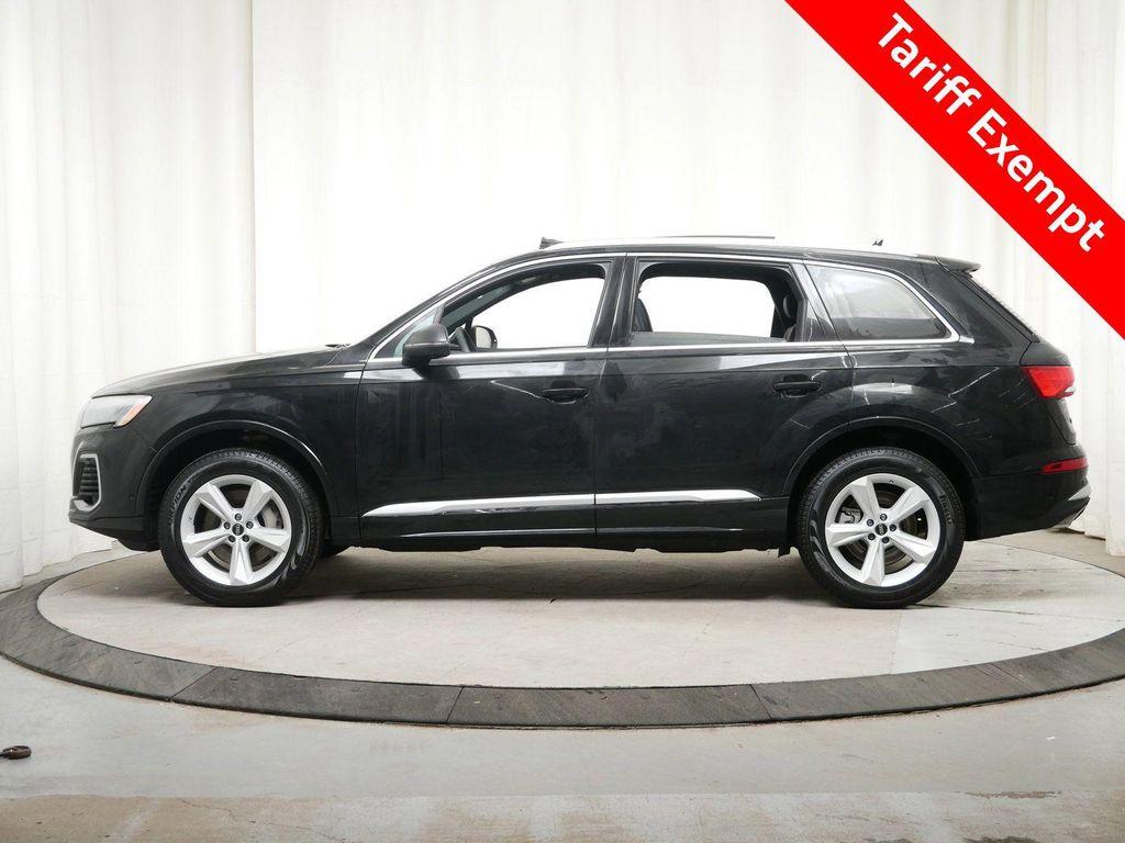 new 2025 Audi Q7 car, priced at $67,710
