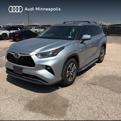 used 2022 Toyota Highlander car, priced at $35,977