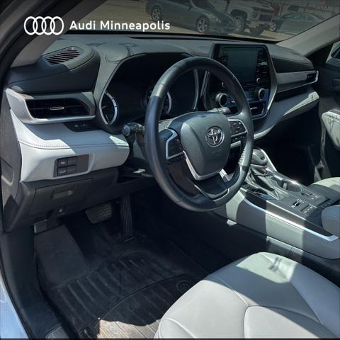 used 2022 Toyota Highlander car, priced at $35,977
