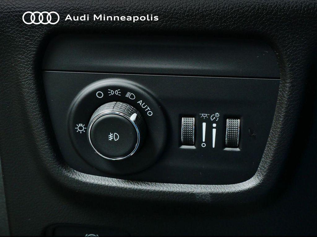 used 2022 Jeep Grand Cherokee car, priced at $36,977