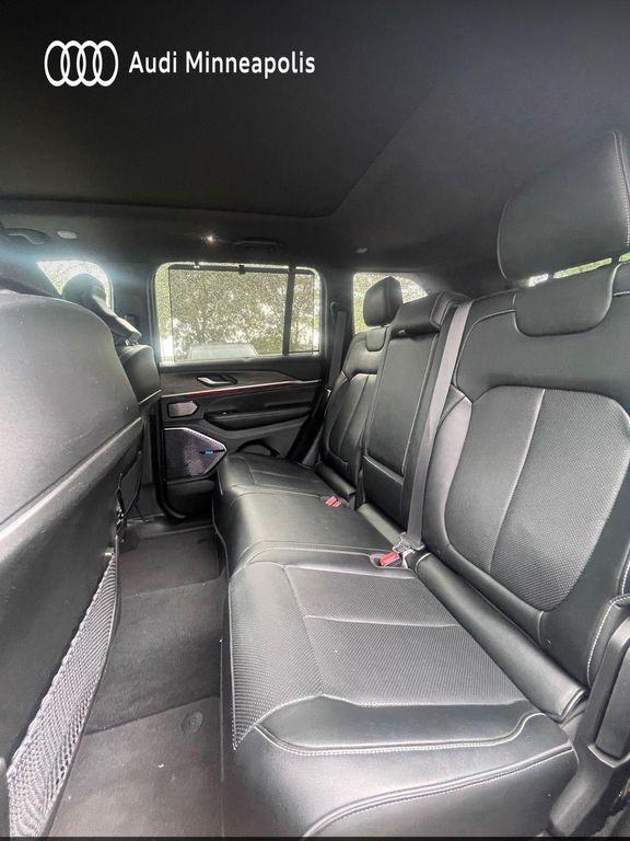 used 2022 Jeep Grand Cherokee car, priced at $37,477