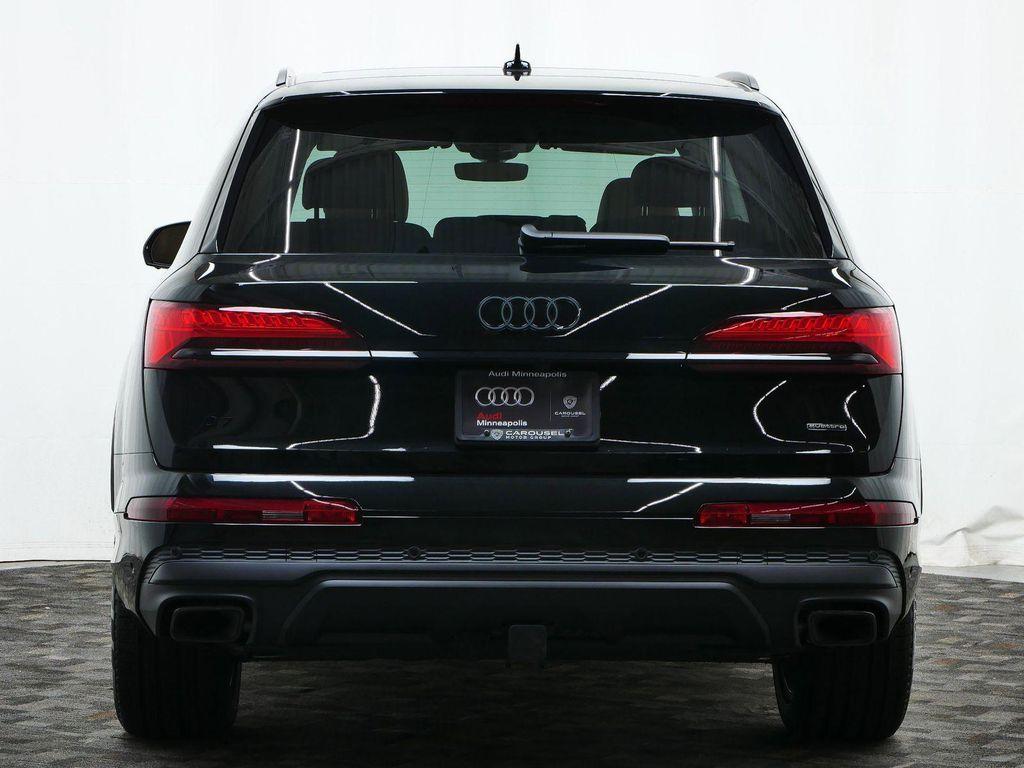 new 2025 Audi Q7 car, priced at $63,066