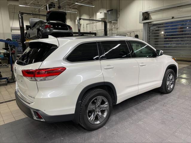 used 2019 Toyota Highlander car, priced at $32,999