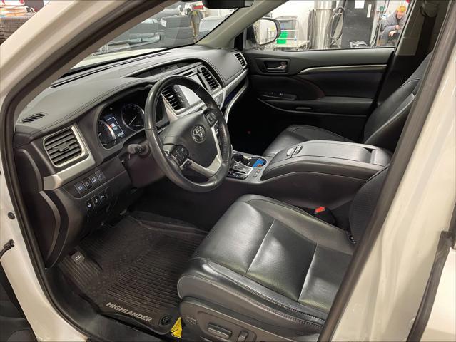 used 2019 Toyota Highlander car, priced at $32,999