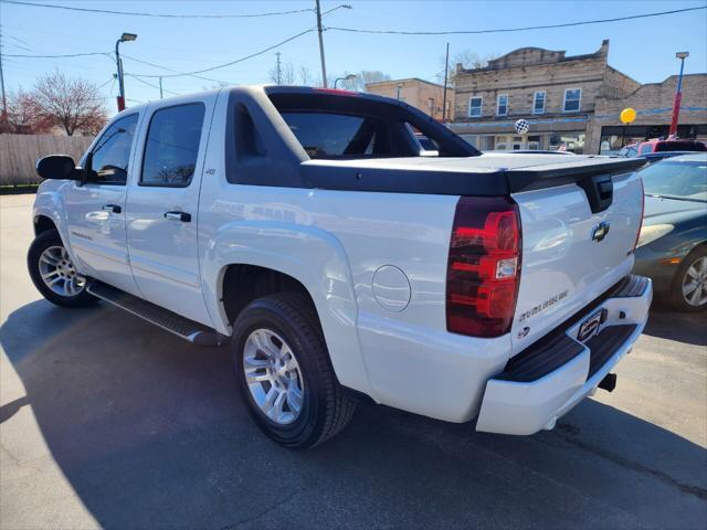 used 2008 Chevrolet Avalanche car, priced at $9,850