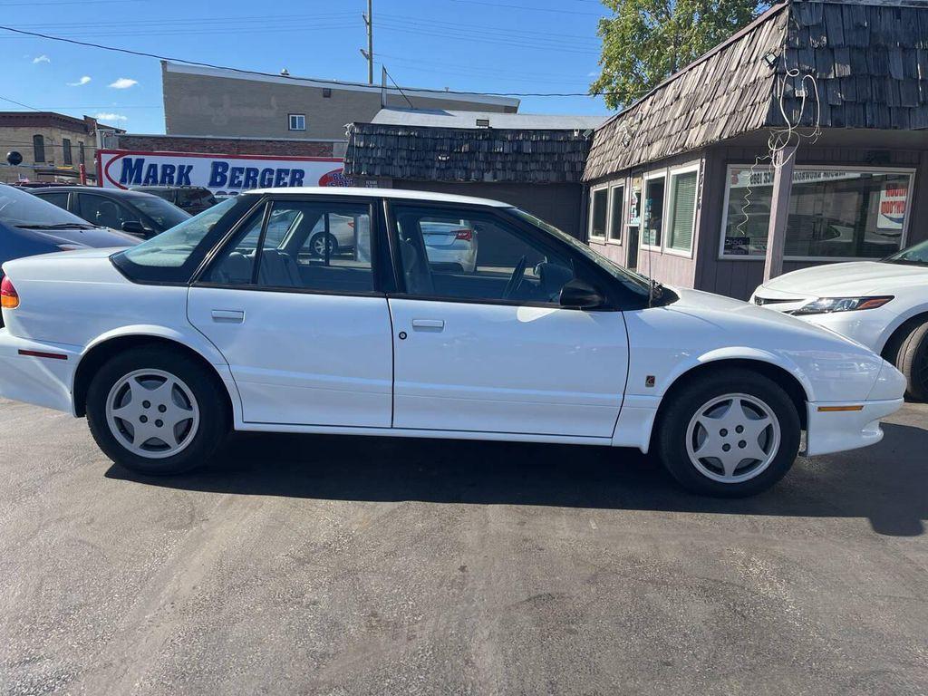 used 1995 Saturn SL car, priced at $4,500