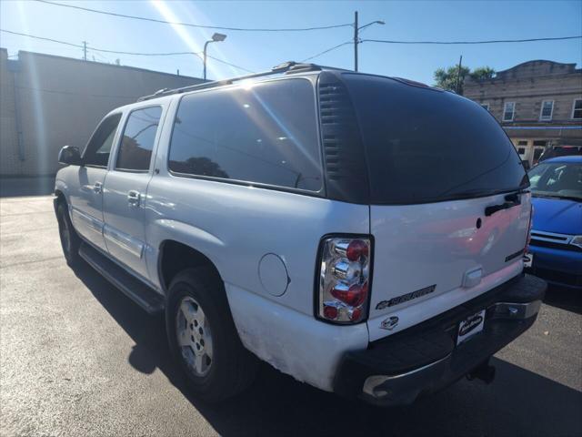 used 2005 Chevrolet Suburban car, priced at $2,850