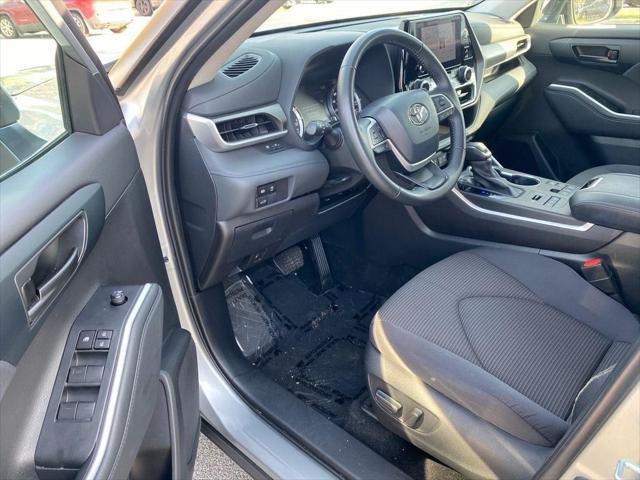 used 2024 Toyota Highlander car, priced at $39,991