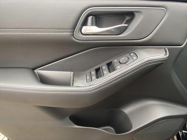new 2025 Nissan Rogue car, priced at $33,985