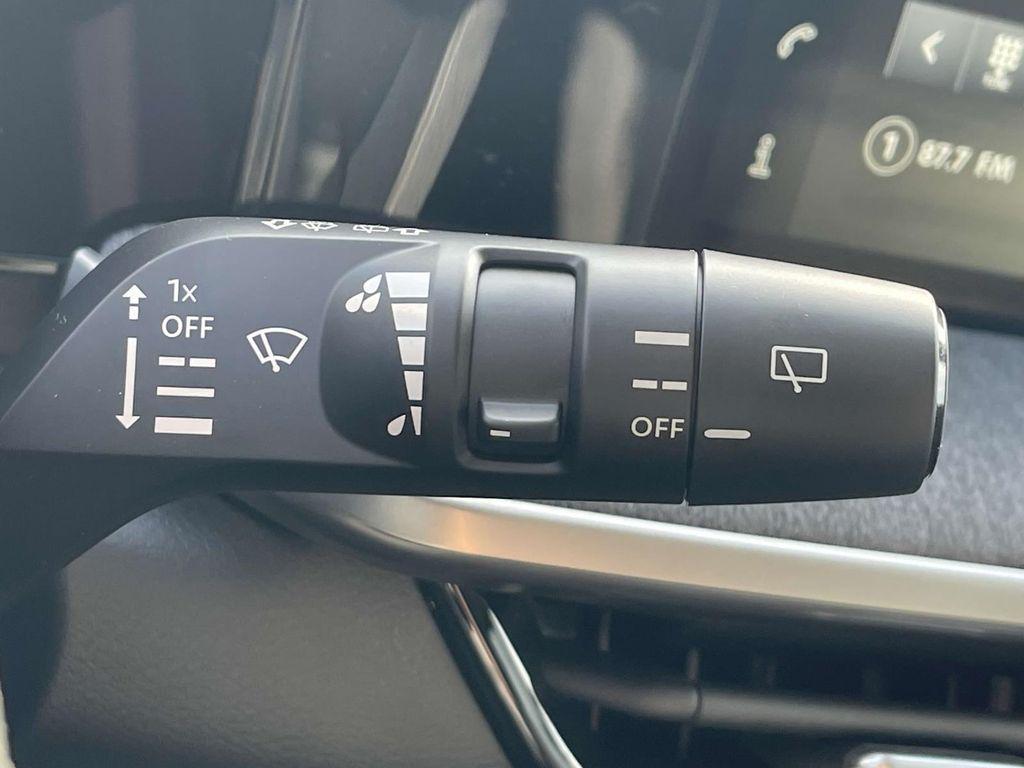 new 2025 Nissan Kicks car, priced at $28,600