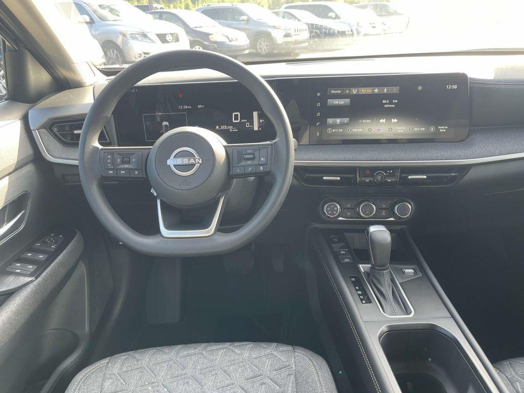 new 2025 Nissan Kicks car, priced at $28,600