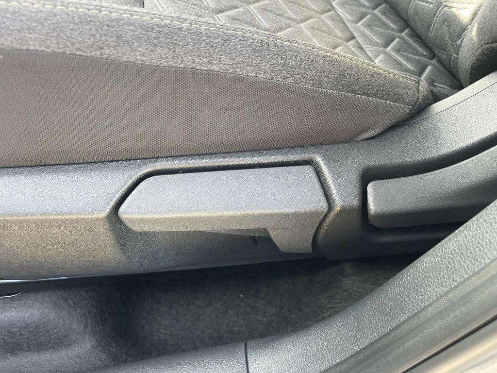 new 2025 Nissan Kicks car, priced at $28,600