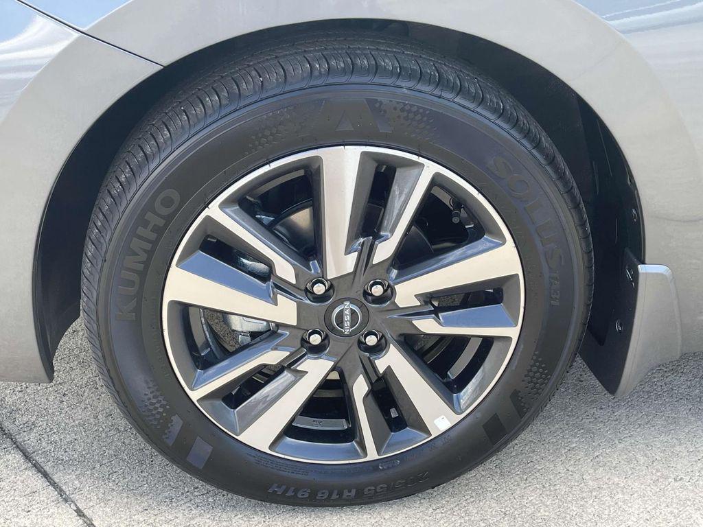 new 2025 Nissan Versa car, priced at $22,035