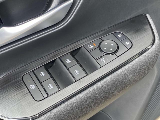new 2025 Nissan Kicks car, priced at $27,360