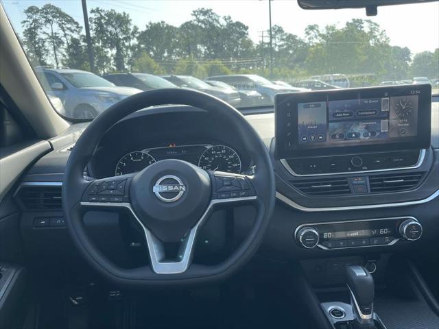 new 2025 Nissan Altima car, priced at $30,660