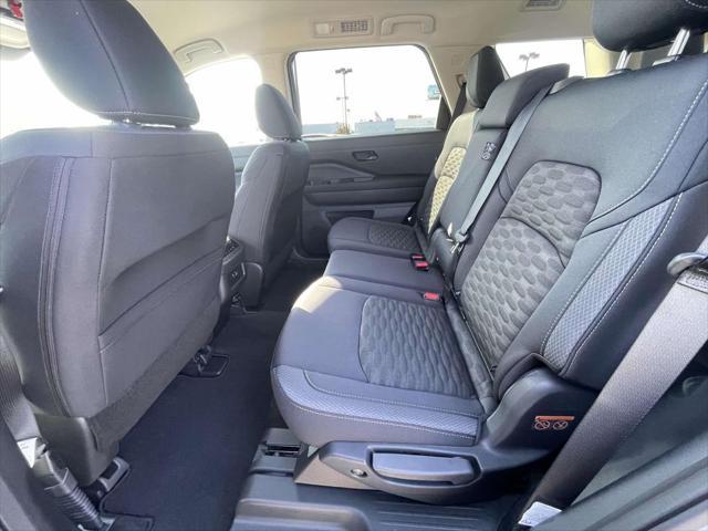 new 2025 Nissan Pathfinder car, priced at $42,260