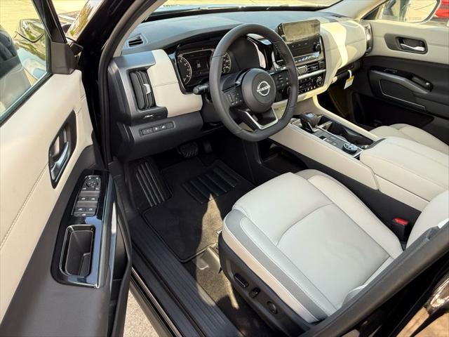 new 2025 Nissan Pathfinder car, priced at $43,672