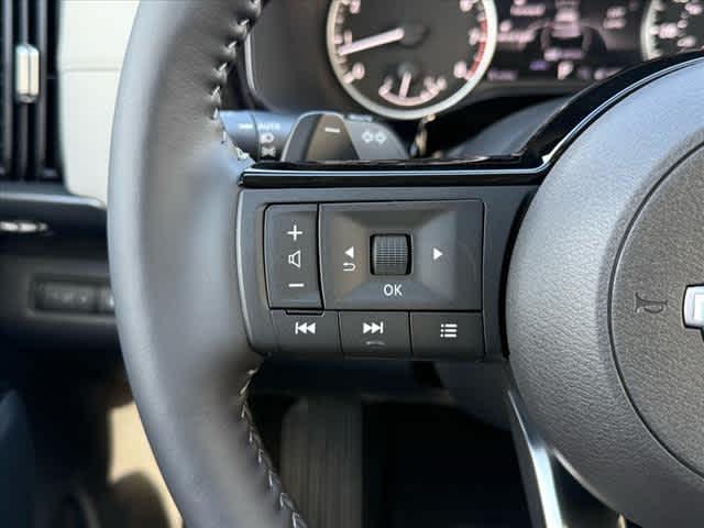 new 2025 Nissan Pathfinder car, priced at $47,645