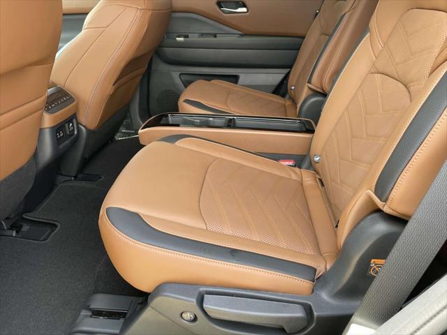 new 2025 Nissan Pathfinder car, priced at $52,035