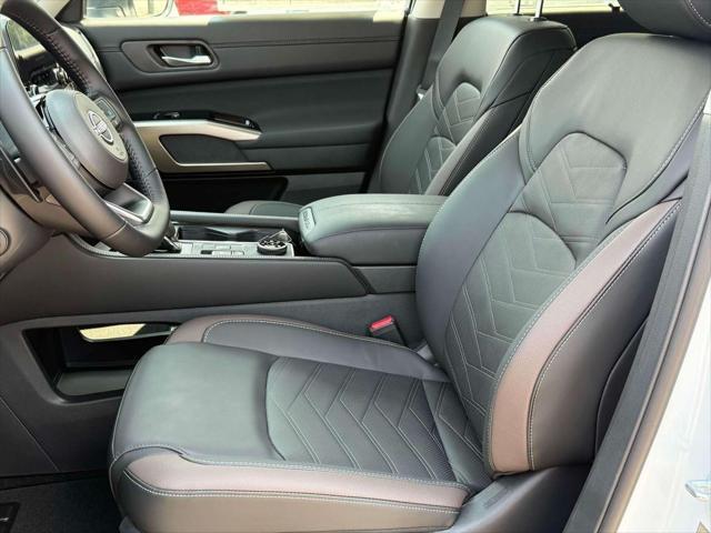 new 2025 Nissan Pathfinder car, priced at $55,035