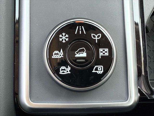 new 2025 Nissan Pathfinder car, priced at $55,035
