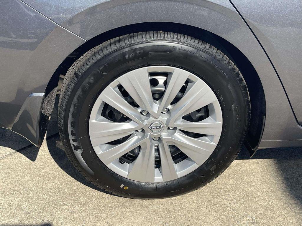 new 2025 Nissan Sentra car, priced at $22,221