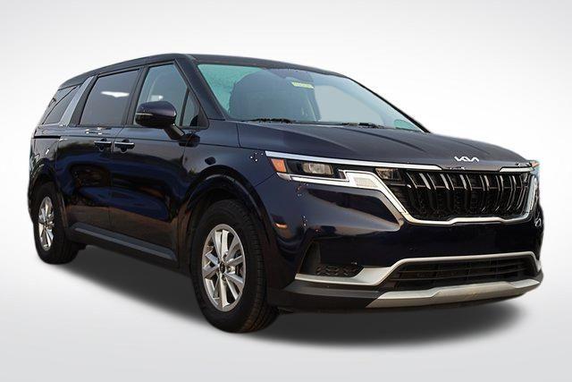 used 2023 Kia Carnival car, priced at $28,990