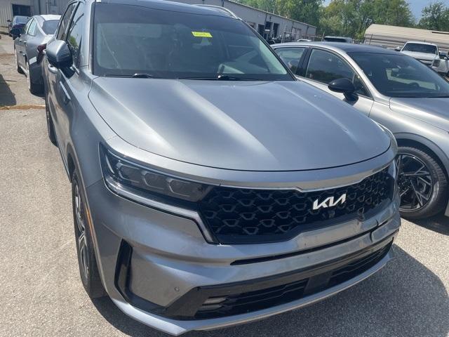 used 2022 Kia Sorento Plug-In Hybrid car, priced at $27,293