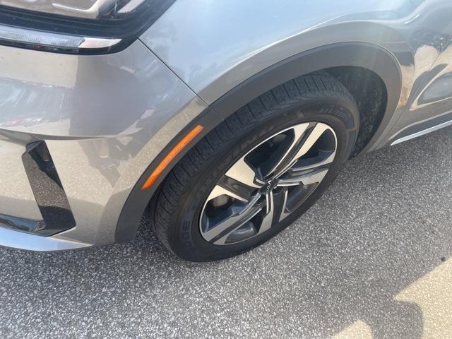 used 2022 Kia Sorento Plug-In Hybrid car, priced at $27,293