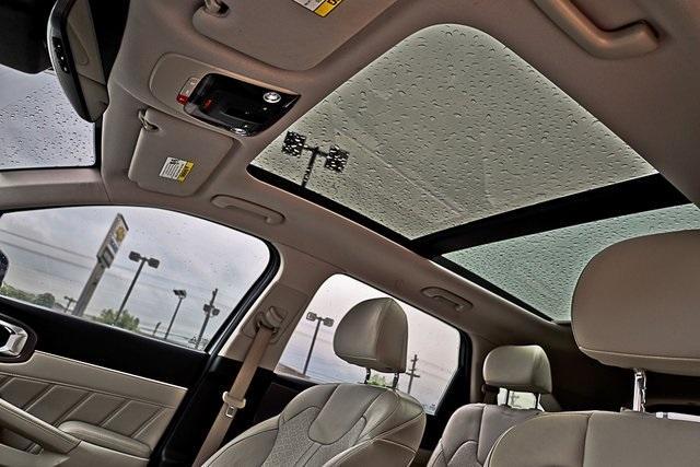 used 2022 Kia Sorento Plug-In Hybrid car, priced at $20,490