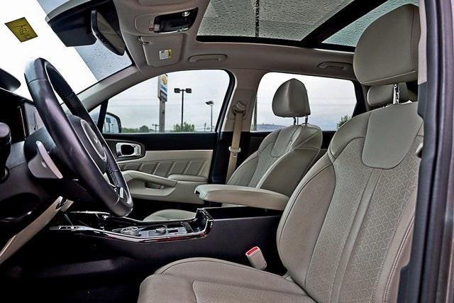 used 2022 Kia Sorento Plug-In Hybrid car, priced at $20,490