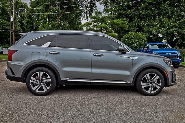 used 2022 Kia Sorento Plug-In Hybrid car, priced at $20,490