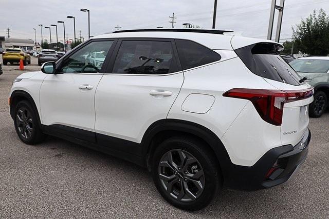 used 2024 Kia Seltos car, priced at $23,134