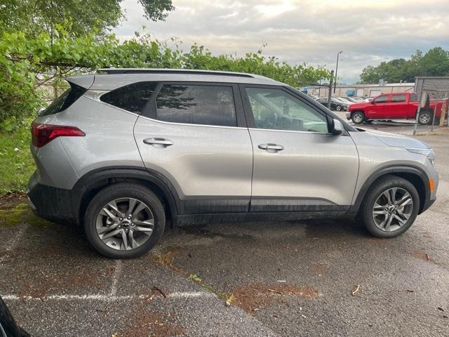 used 2023 Kia Seltos car