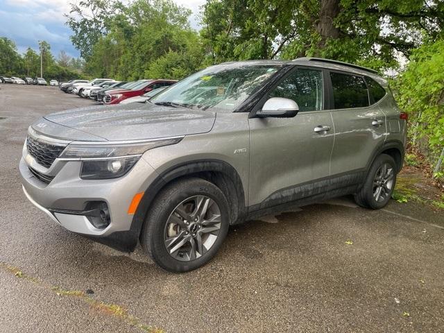 used 2023 Kia Seltos car