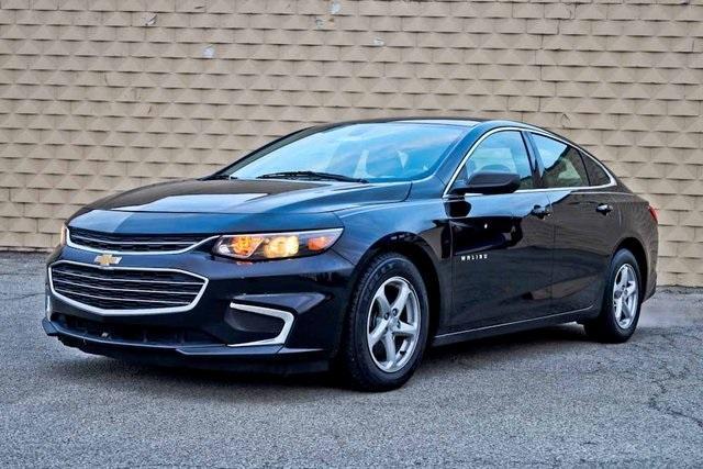 used 2018 Chevrolet Malibu car, priced at $11,717